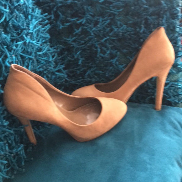 BcbgGeneration Pump - Picture 4 of 4